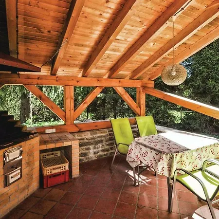 בית נופש Three-bedroom Holiday In *